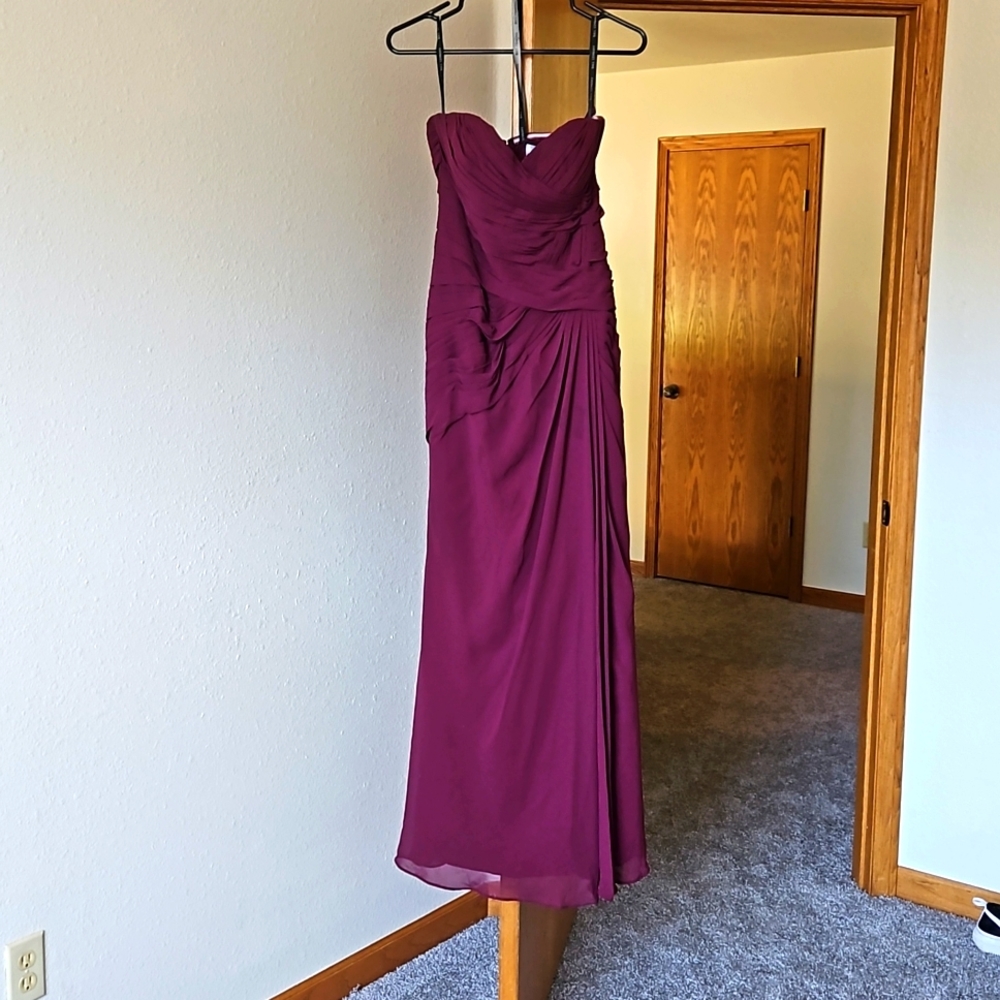 Formal dress  worn once SIZE 4